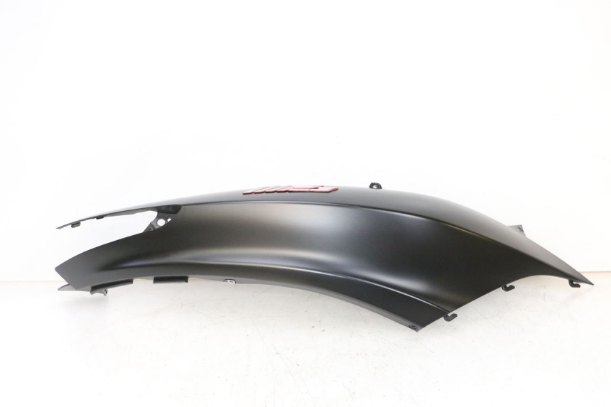 photo de CARENADO TRASERO DERECHA PIAGGIO MP3 HPE 300 (2019 - 2026) - Zoom sobre los componentes