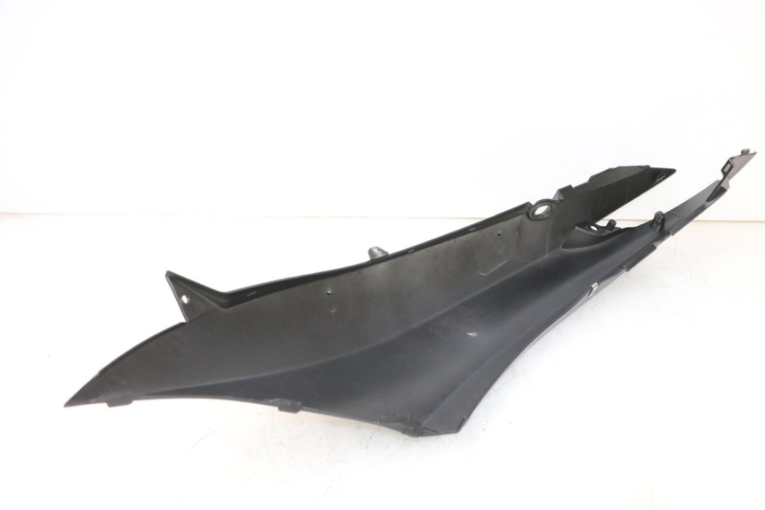 photo de CARENADO TRASERO DERECHA PIAGGIO MP3 HPE 300 (2019 - 2026) - Zoom estado de uso