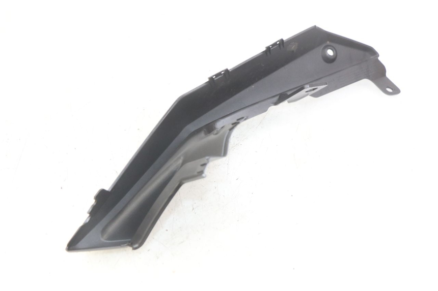 photo de FLANCO TRASERO DERECHO YAMAHA MT ABS 125 (2014 - 2018) - Primer plano técnico