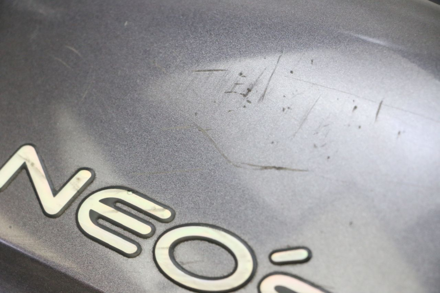 photo de CARENADO TRASERO DERECHA YAMAHA NEO'S NEOS 2T 50 (1998 - 2007) - Detalles de los puntos de fijación