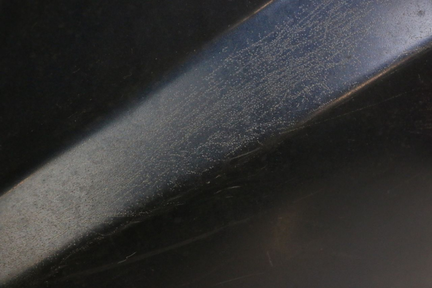 photo de CARENADO TRASERO DERECHA JM MOTORS OLDIES GT 4T 50 (2018 - 2025) - Características distintivas