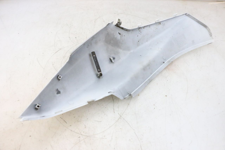 photo de CARENADO TRASERO DERECHA SYM ORBIT 2 50 (2008 - 2014) - Primer plano técnico