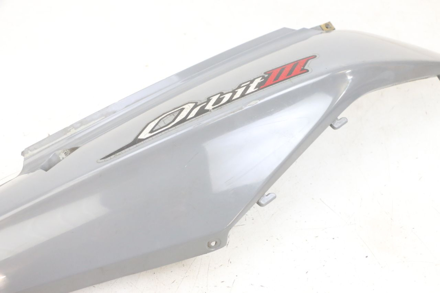 photo de CARENADO TRASERO DERECHA SYM ORBIT III 3 4T 50 (2021 - 2025) - Detalles de los puntos de fijación