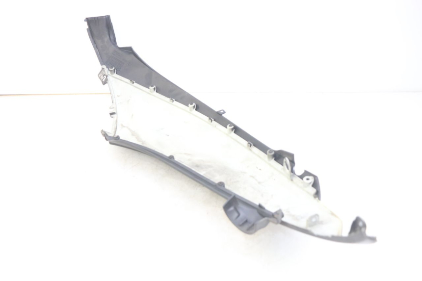 photo de FLANCO TRASERO DERECHO PIAGGIO BEVERLY 125 (2010 - 2015)