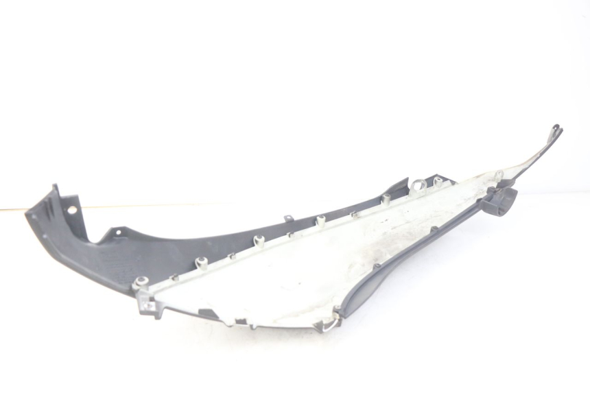 photo de FLANCO TRASERO DERECHO PIAGGIO BEVERLY 125 (2010 - 2015)