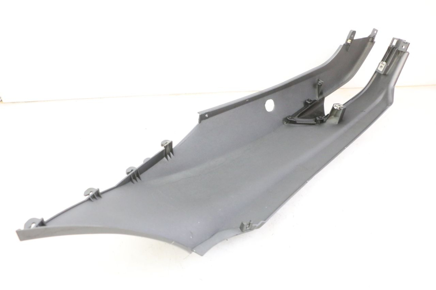 photo de FLANCO TRASERO DERECHO PIAGGIO MP3 500 (2014 - 2016)