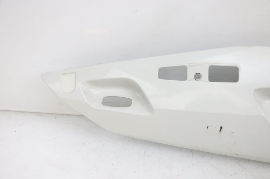 photo de CARENADO TRASERO DERECHA BMW R RT ABS 1200 (2010 - 2014) - Zoom sobre los componentes