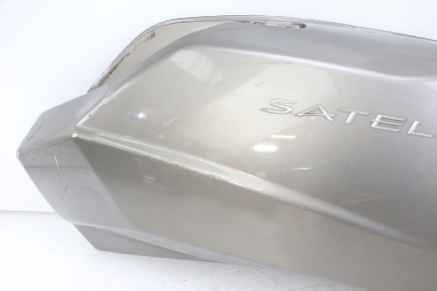 photo de CARENADO TRASERO DERECHA PEUGEOT SATELIS 125 (2013 - 2018)