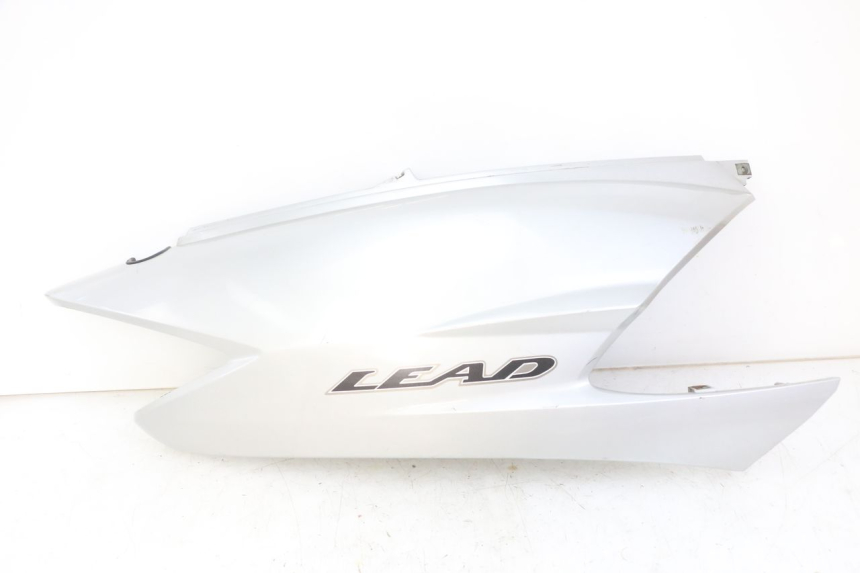 photo de CARENADO TRASERO DERECHA HONDA SCV LEAD 100 (2003 - 2007)