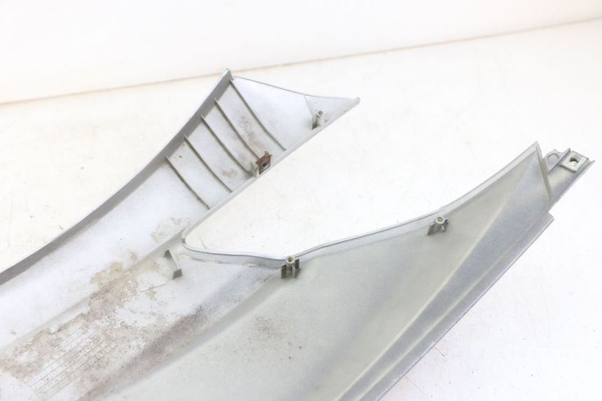 photo de CARENADO TRASERO DERECHA HONDA SCV LEAD 100 (2003 - 2007)