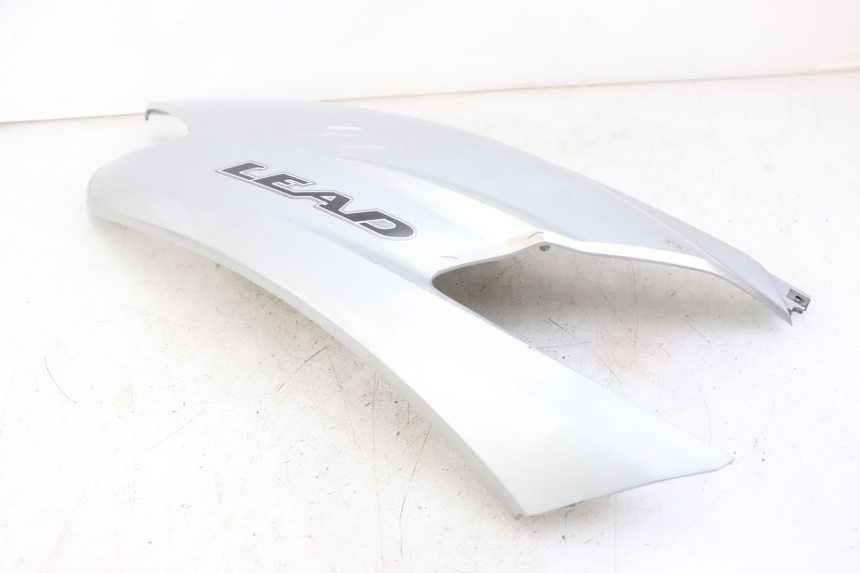 photo de CARENADO TRASERO DERECHA HONDA SCV LEAD 100 (2003 - 2007)