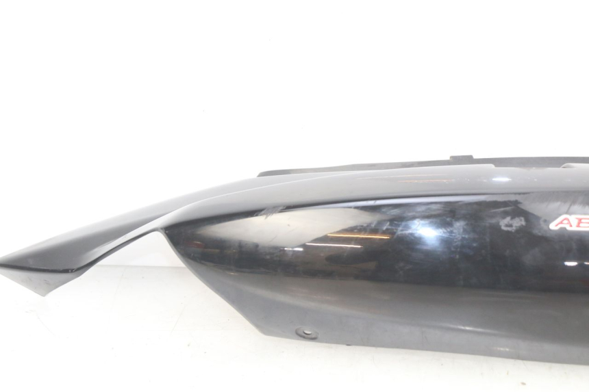 photo de FLANCO TRASERO DERECHO SUZUKI SIXTEEN 125 (2008 - 2010)