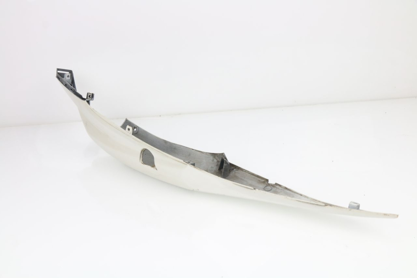 photo de FLANCO TRASERO DERECHO SUZUKI SIXTEEN 125 (2008 - 2010)