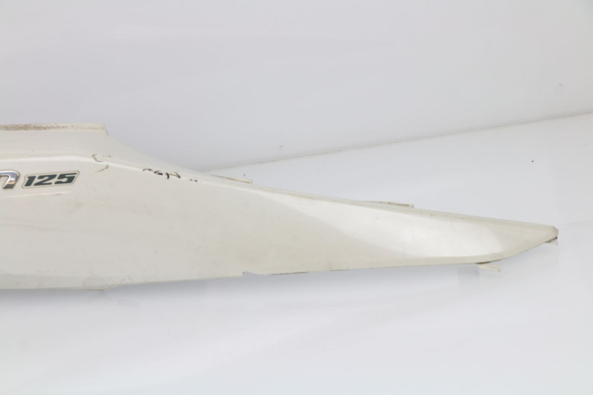 photo de FLANCO TRASERO DERECHO SUZUKI SIXTEEN 125 (2008 - 2010)