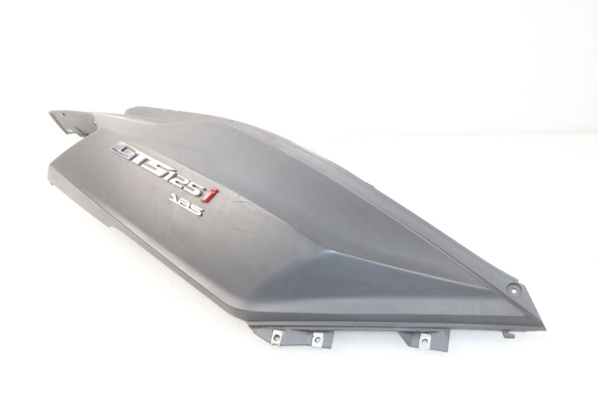 photo de CARENADO TRASERO DERECHA SYM GTS EFI ABS 125 (2012 - 2016)
