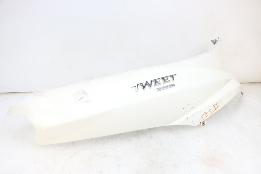 photo de CARENADO TRASERO DERECHA PEUGEOT TWEET PRO EFI 4T 50 (2021 - 2022)