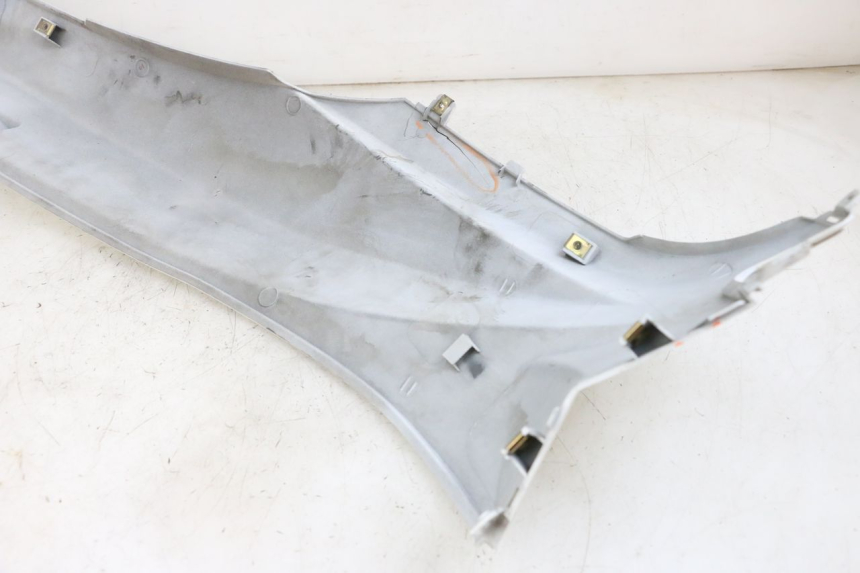 photo de CARENADO TRASERO DERECHA PEUGEOT TWEET PRO EFI 4T 50 (2021 - 2022)