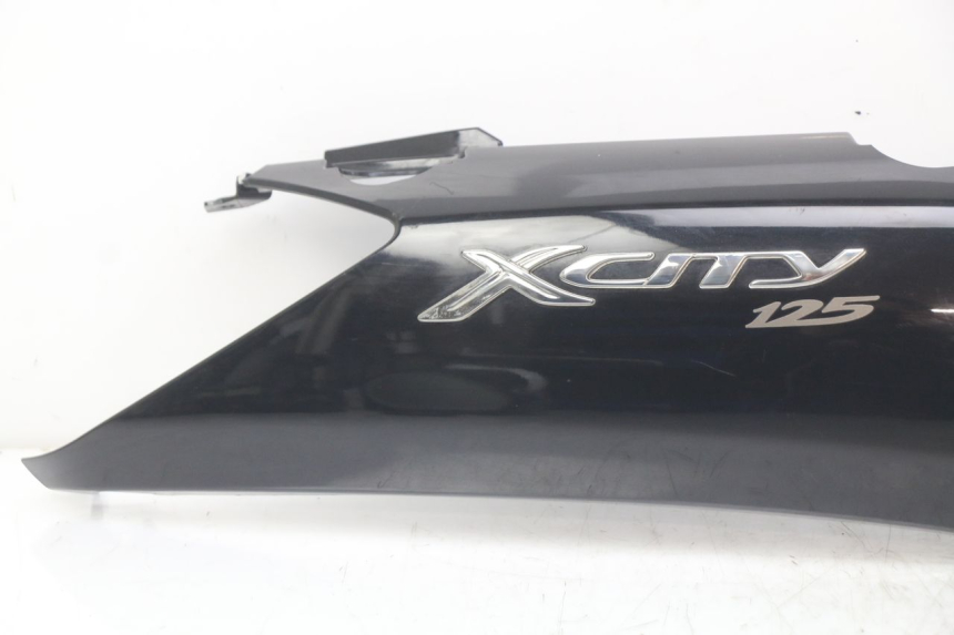 photo de CARENADO TRASERO DERECHA YAMAHA X-CITY XCITY 125 (2007 - 2008)