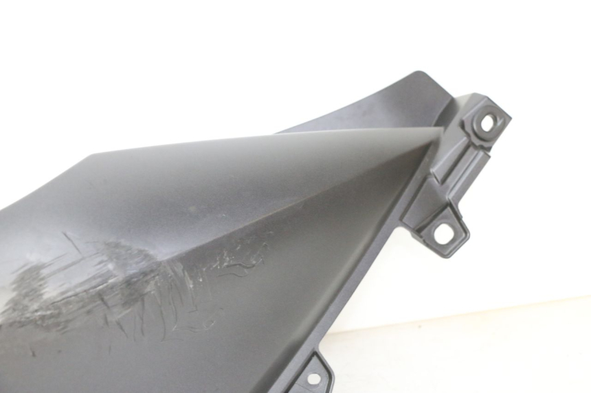 photo de CARENADO TRASERO DERECHA YAMAHA XMAX X-MAX 125 (2021 - 2025)