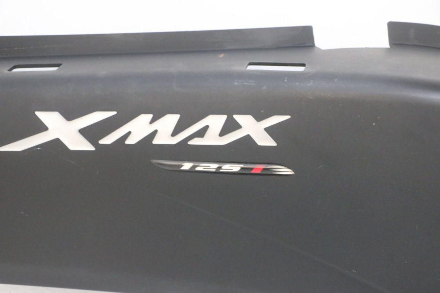 photo de FLANCO TRASERO DERECHO YAMAHA XMAX X-MAX 125 (2006 - 2009) - Detalles de los puntos de fijación