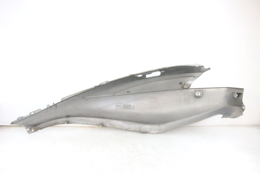 photo de CARENADO TRASERO DERECHA PIAGGIO X10 125 (2012 - 2017)