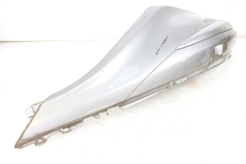 photo de CARENADO TRASERO DERECHA PIAGGIO X10 125 (2012 - 2017)