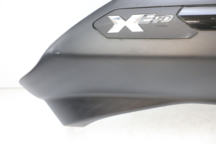photo de FLANCO TRASERO DERECHO PIAGGIO XEVO - X EVO 125 (2007 - 2017) - Zoom sobre los componentes