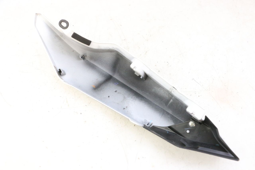 photo de CARENADO TRASERO DERECHA YAMAHA XJ6 ABS 600 (2008 - 2016)