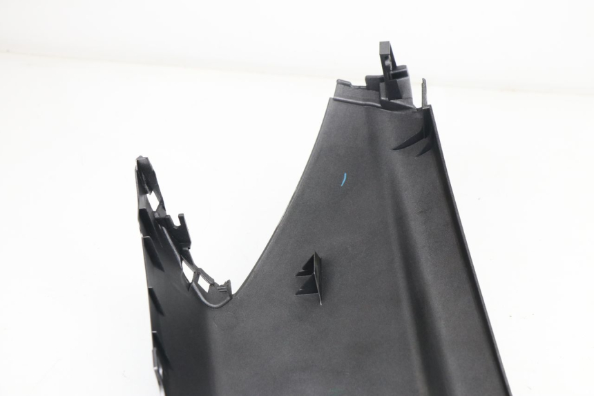 photo de CARENADO TRASERO DERECHA YAMAHA YP MAJESTY 400 (2004 - 2008)