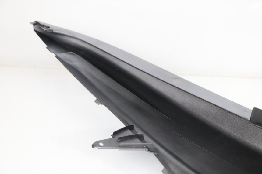 photo de CARENADO TRASERO DERECHA YAMAHA YP MAJESTY 400 (2004 - 2008)