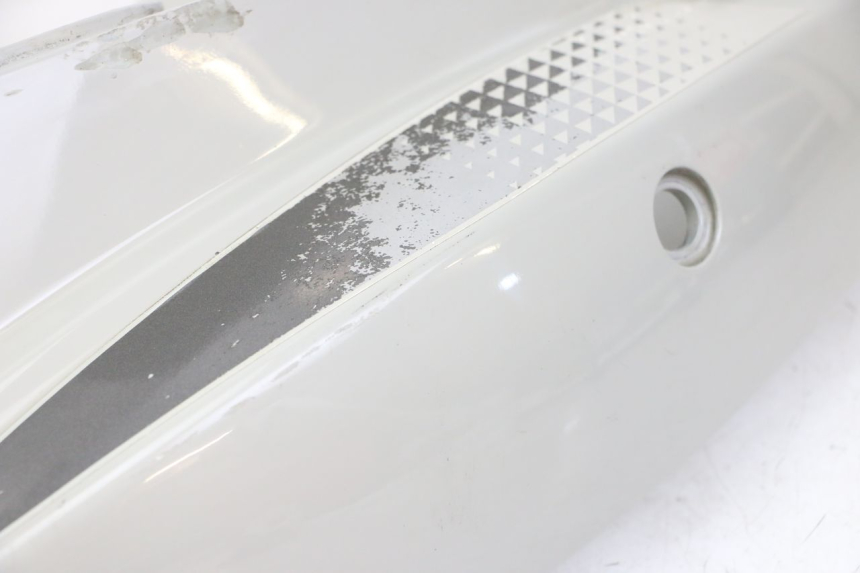 photo de FLANCO TRASERO IZQUIERDO KYMCO AGILITY 4T 50 (2018 - 2022) - Zoom sobre los componentes