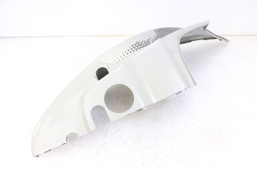 photo de FLANCO TRASERO IZQUIERDO KYMCO AGILITY 4T 50 (2018 - 2022) - Enfoque en la estructura