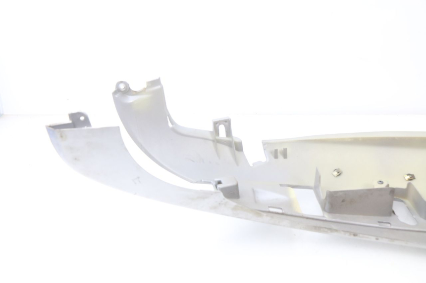 photo de CARENADO TRASERO IZQUIERDA PIAGGIO BEVERLY 125 (1998 - 2005)