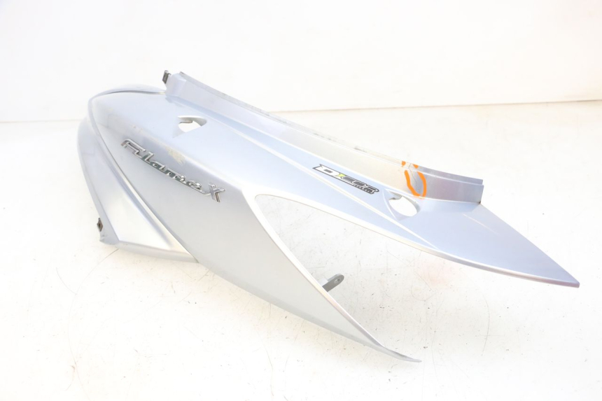 photo de CARENADO TRASERO IZQUIERDA MBK FLAME X 125 (2007 - 2016) - Características distintivas