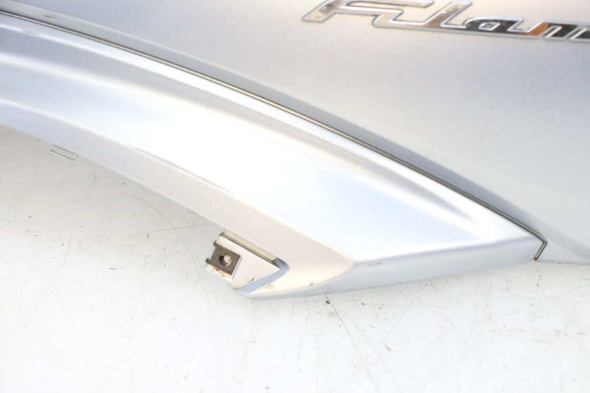 photo de CARENADO TRASERO IZQUIERDA MBK FLAME X 125 (2007 - 2016) - Zoom sobre los componentes