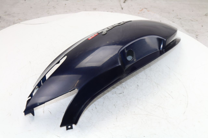 photo de CARENADO TRASERO IZQUIERDA KYMCO GRAND DINK 125 (2008 - 2014) - Estado de la superficie y material