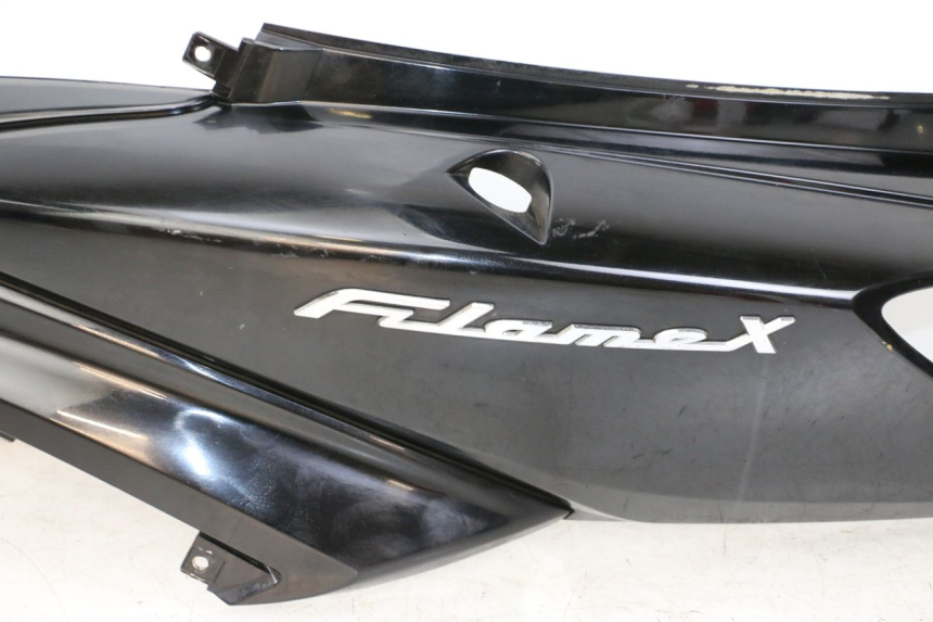 photo de CARENADO TRASERO IZQUIERDA MBK FLAME X 125 (2007 - 2016)