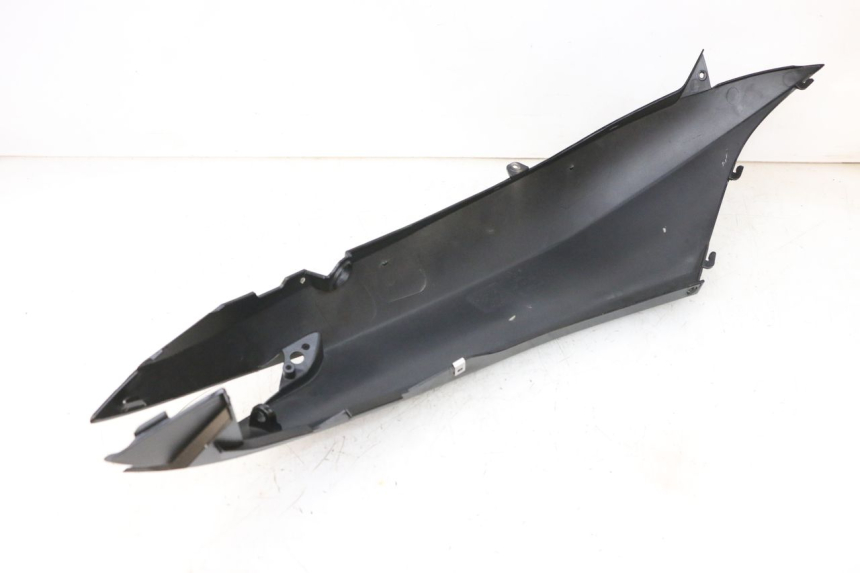 photo de CARENADO TRASERO IZQUIERDA PIAGGIO MP3 HPE 300 (2019 - 2026) - Otra perspectiva