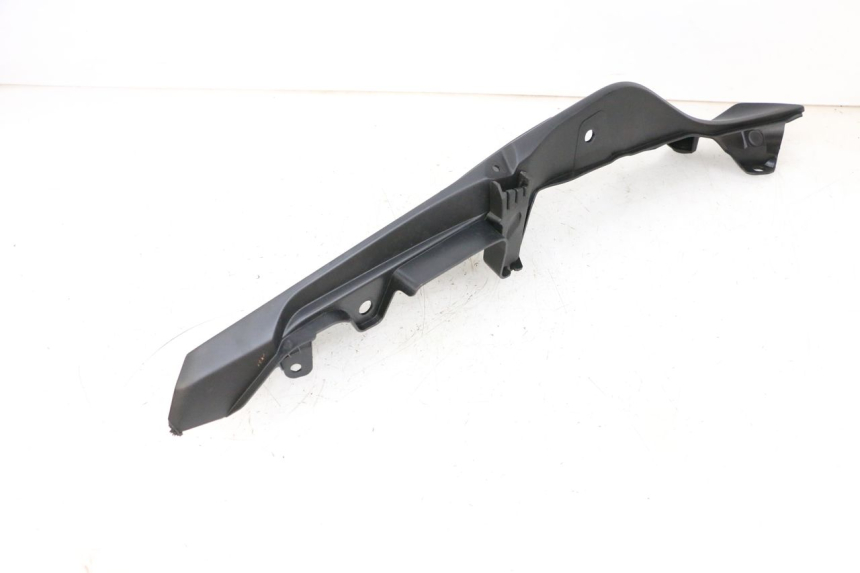 photo de CARENADO TRASERO IZQUIERDA YAMAHA MT-07 MT07 ABS 700 (2018 - 2020) - Detalles de los puntos de fijación