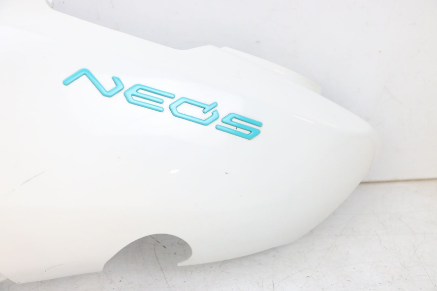 photo de CARENADO TRASERO IZQUIERDA YAMAHA NEO'S CORE 1 (2022 - 2026) - Zoom sobre los componentes