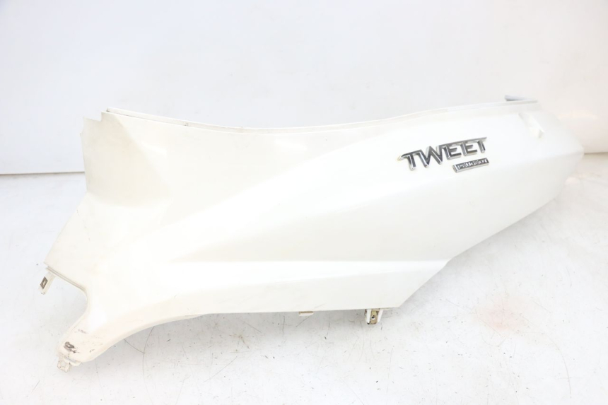 photo de CARENADO TRASERO IZQUIERDA PEUGEOT TWEET PRO EFI 4T 50 (2021 - 2022)