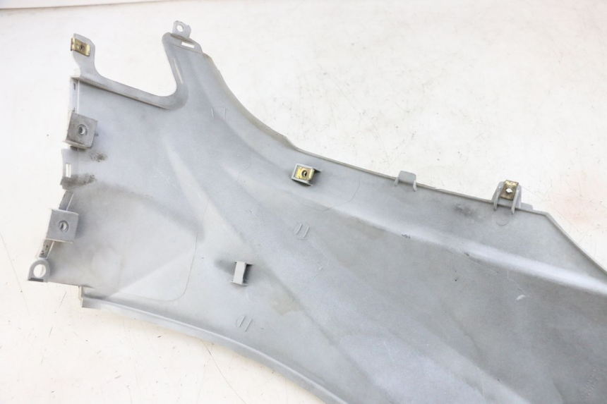 photo de CARENADO TRASERO IZQUIERDA PEUGEOT TWEET PRO EFI 4T 50 (2021 - 2022)