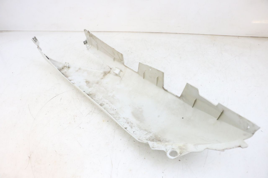 photo de FLANCO TRASERO IZQUIERDO YAMAHA X-MAX XMAX 125 (2010 - 2013) - Otra perspectiva