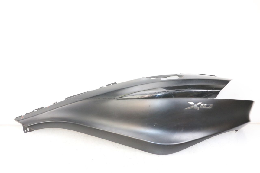 photo de FLANCO TRASERO IZQUIERDO PIAGGIO X10 125 (2012 - 2017)