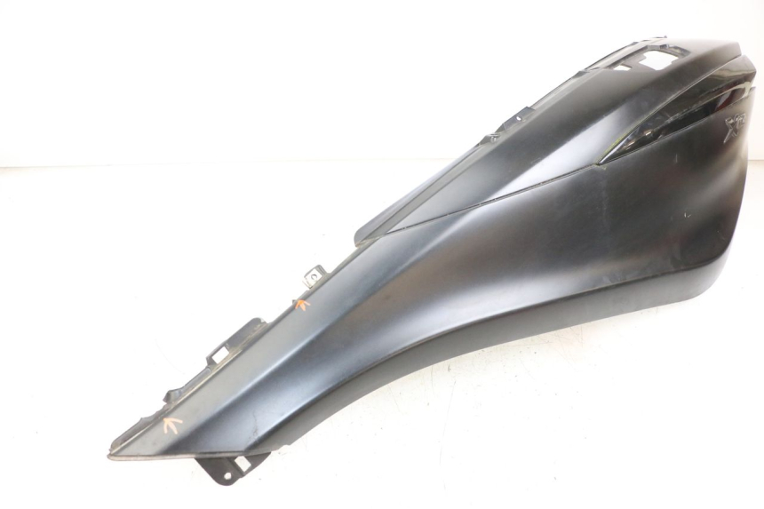 photo de FLANCO TRASERO IZQUIERDO PIAGGIO X10 125 (2012 - 2017)