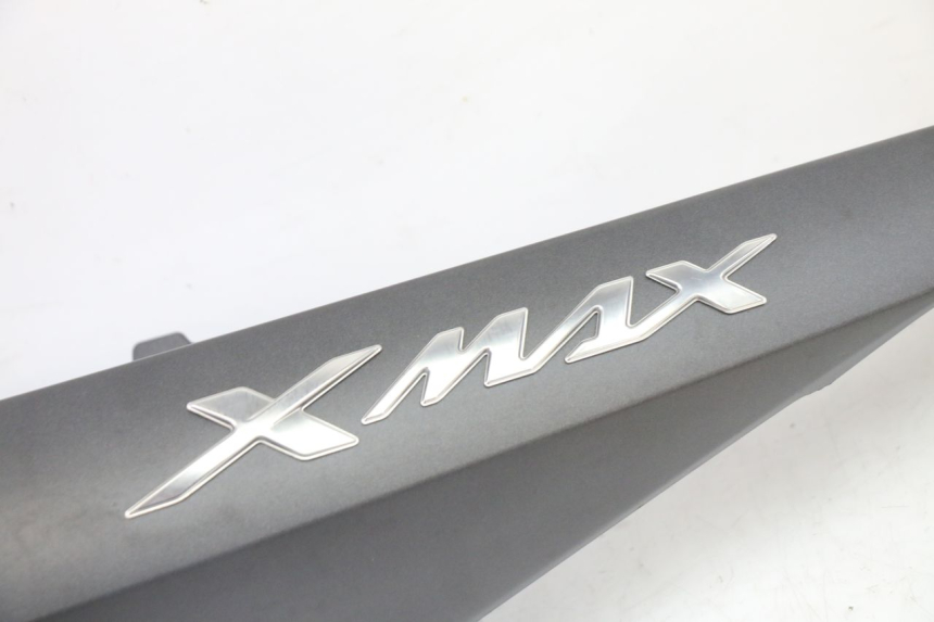 photo de CARENADO TRASERO IZQUIERDA YAMAHA XMAX X-MAX 125 (2021 - 2025)