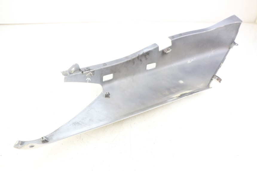 photo de FLANCO TRASERO IZQUIERDO YAMAHA XMAX X-MAX 125 (2006 - 2009)