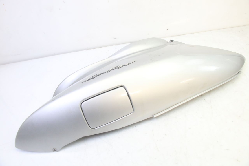 photo de CARENADO TRASERO IZQUIERDA YAMAHA YP MAJESTY 125 (2002 - 2006) - Detalles de los puntos de fijación