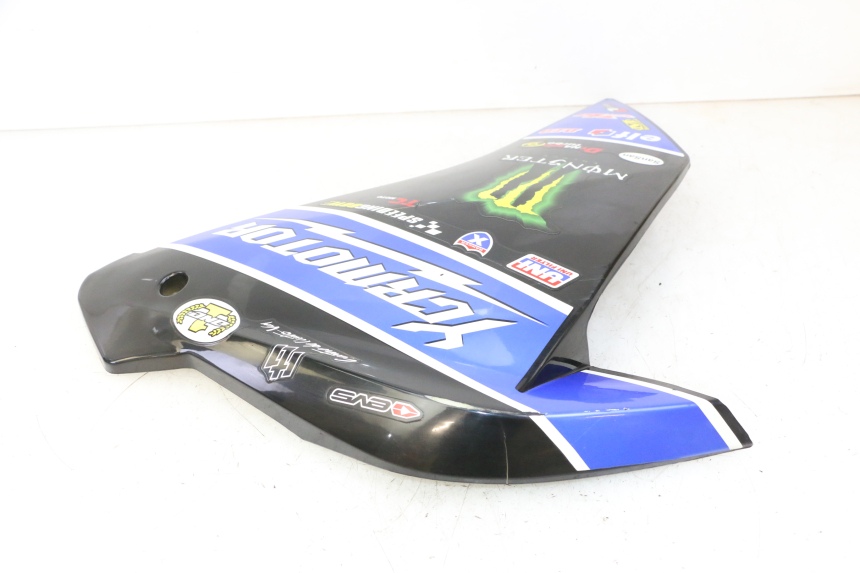 photo de CARENADO DELANTERO DERECHO STAHO FH 50 (2018 - 2019)