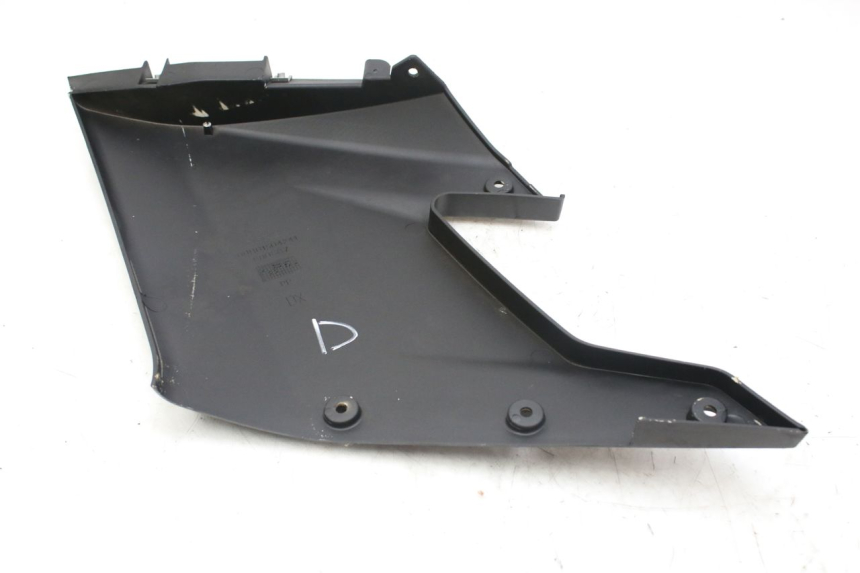photo de FLANCO LATERAL DELANTERO DERECHO DERBI GPR 50 (2004 - 2009)